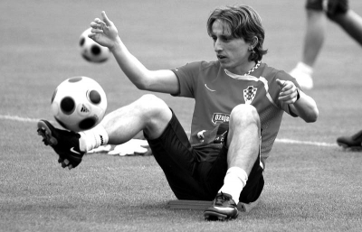 记者：莱比锡有意用霍伊伦取代谢什科，霍伊伦明确表示不想去